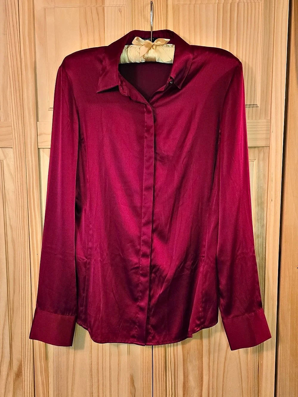 Ann Taylor Silk Button Down Shirt in Red Size 6 Like New